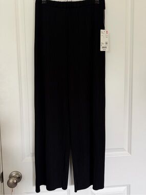 Uniqlo Black Wide-Leg Ribbed Knit Pants